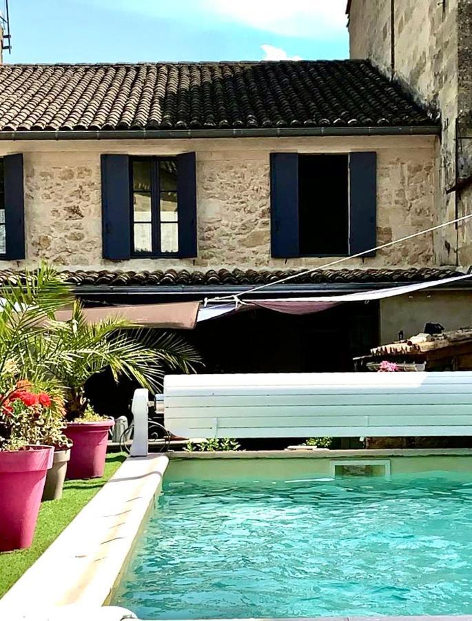 La Maison Du Bourg B&B Puisseguin Exterior foto